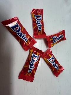 Miniature Daim Candy